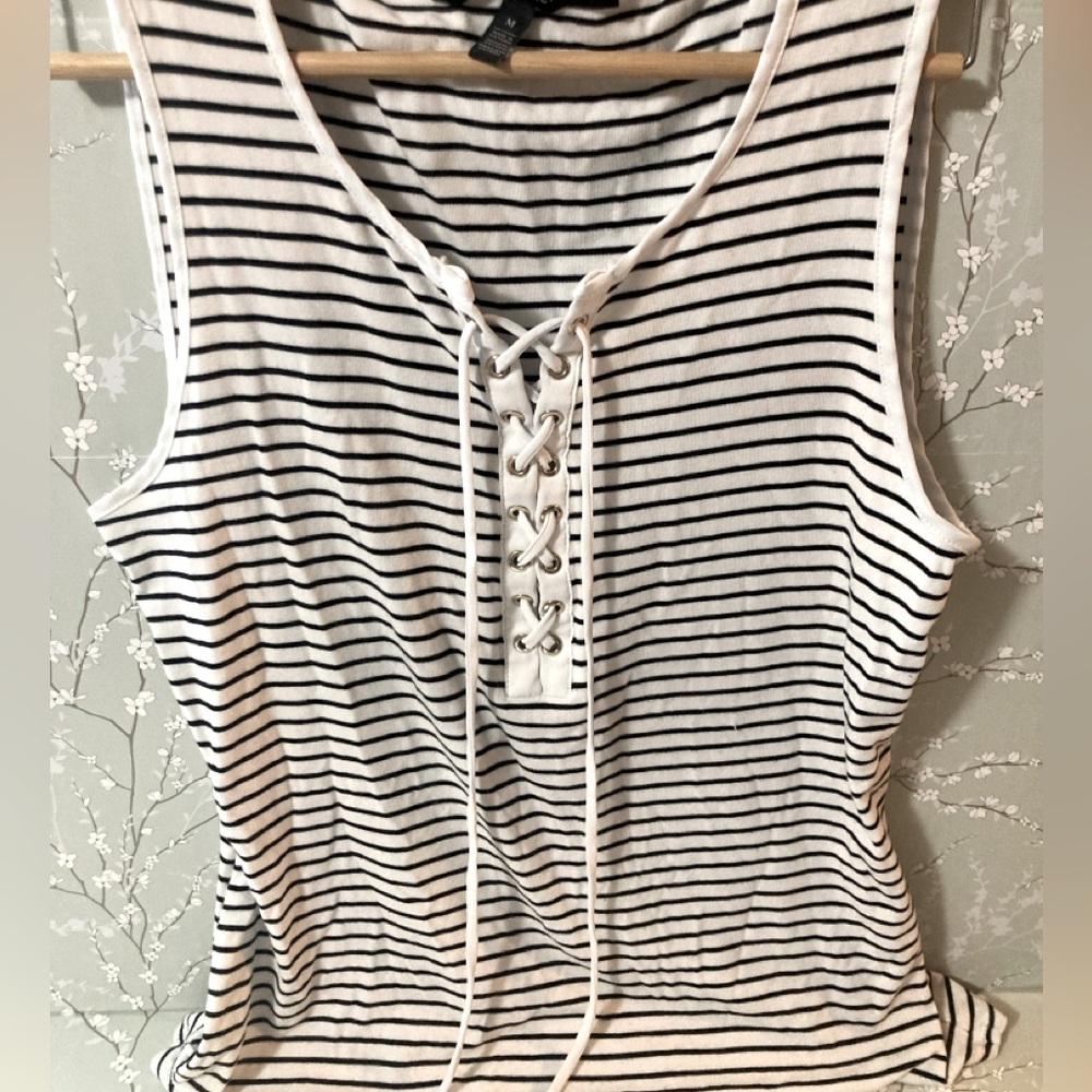 WHBM | White & Black Striped Lace-Up Tank Size: M